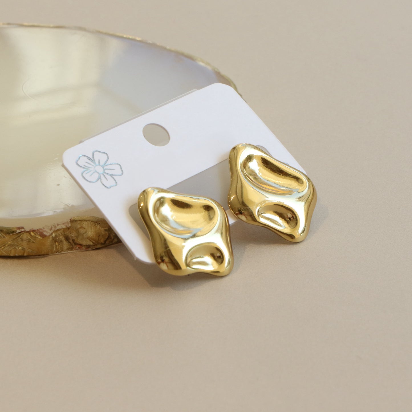 Vintage Wavy Earring Pair