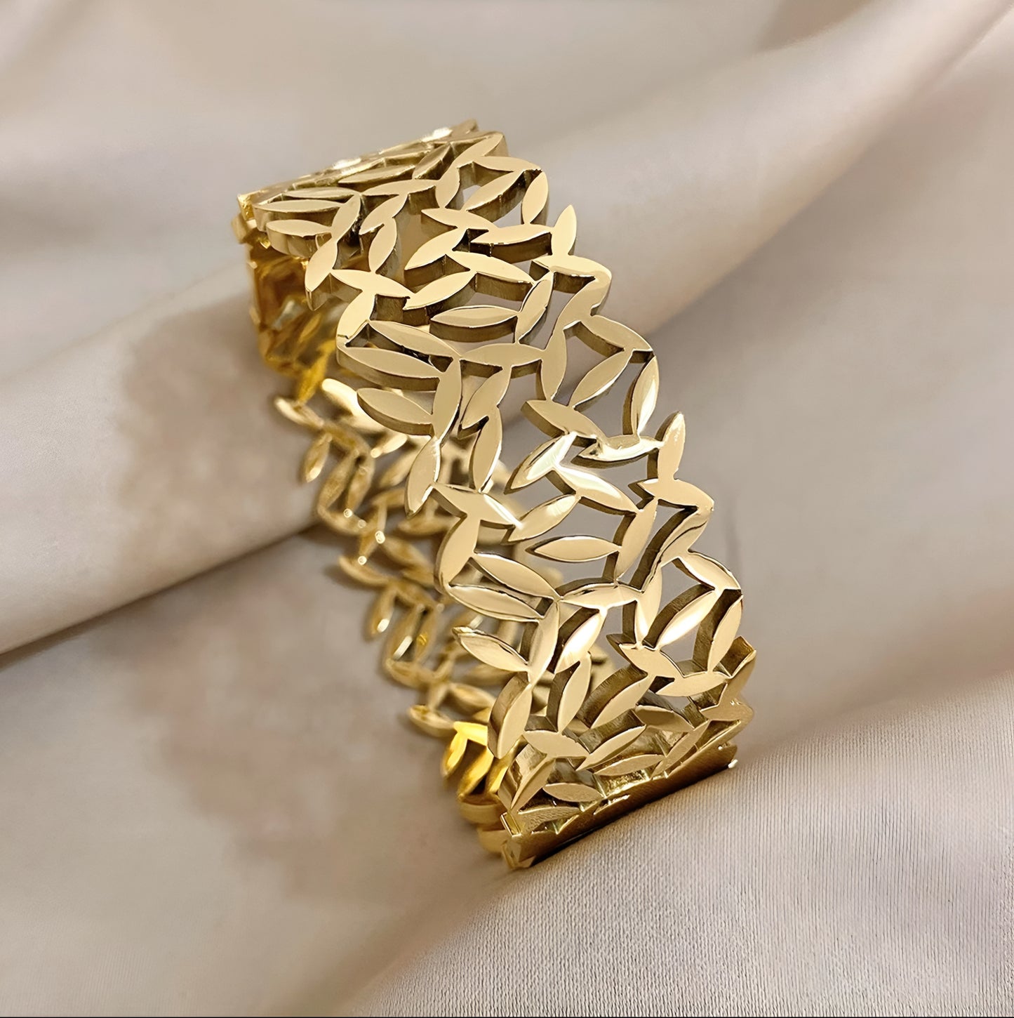 Chunky Leaves Bangle Bracelet