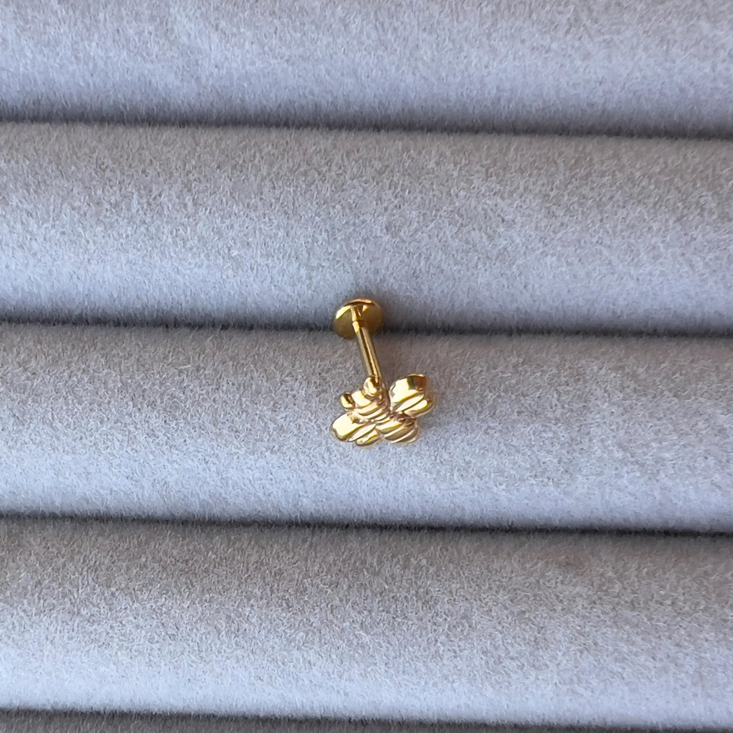 Bee Design Flat Ear Piercing