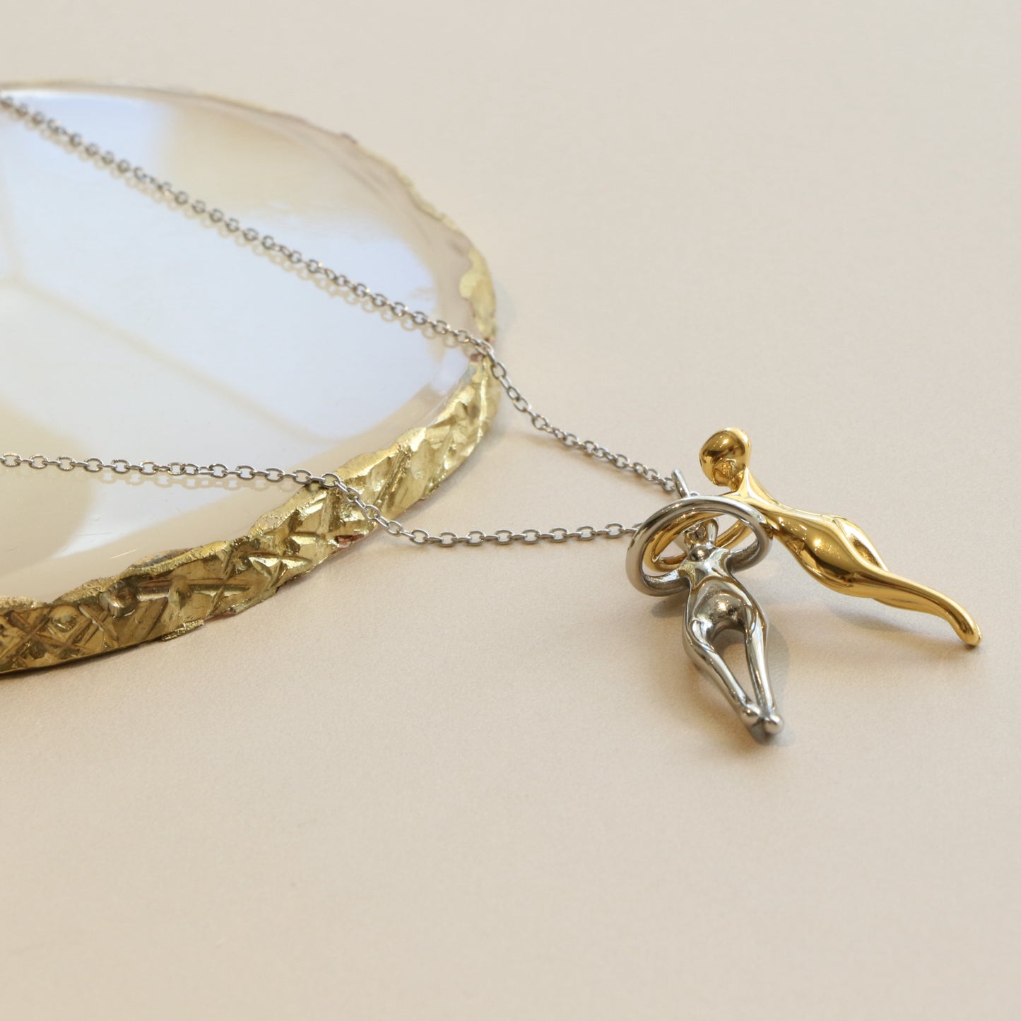 Hug For Ever Couple Necklace