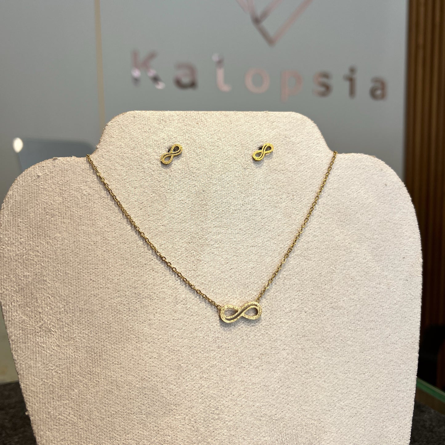 Infinity Design Set Necklace & Earring