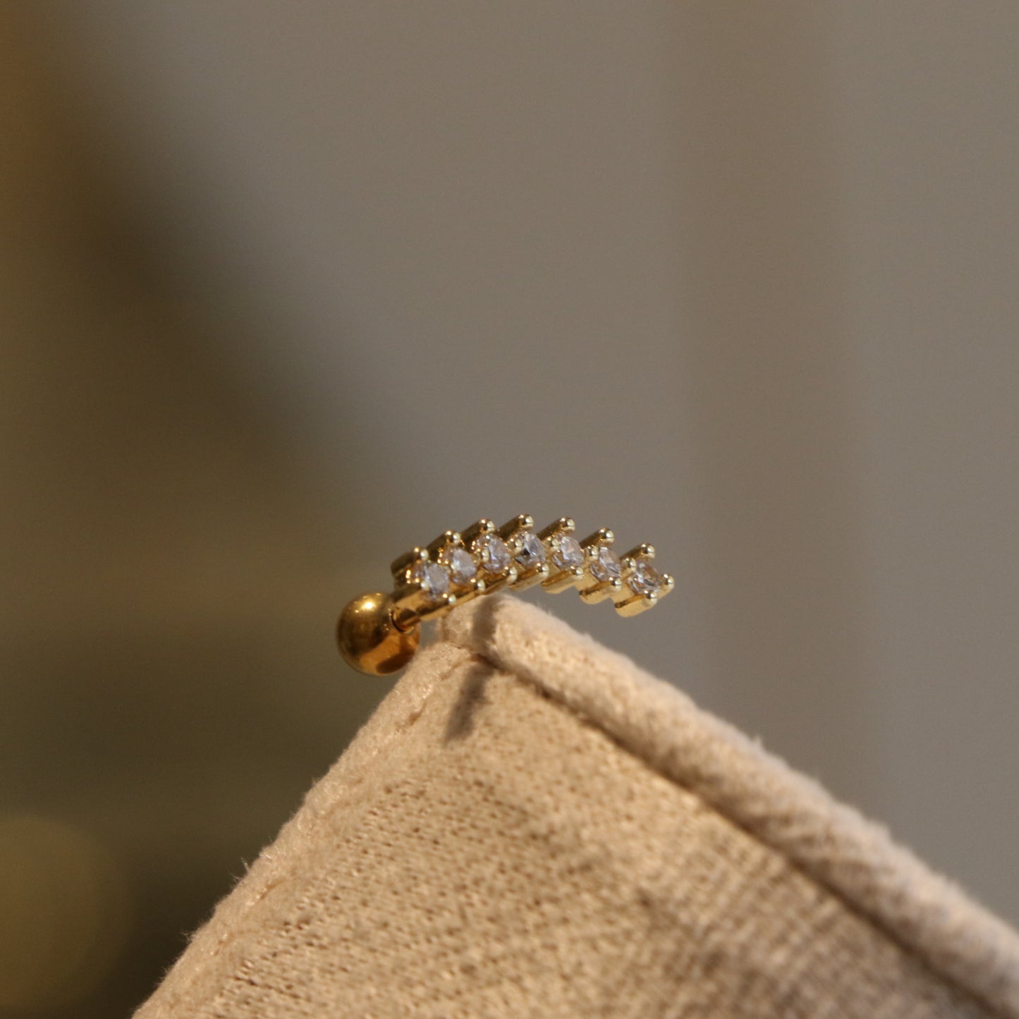 Curve 7 Zircon Helix Ball Ear Piercing