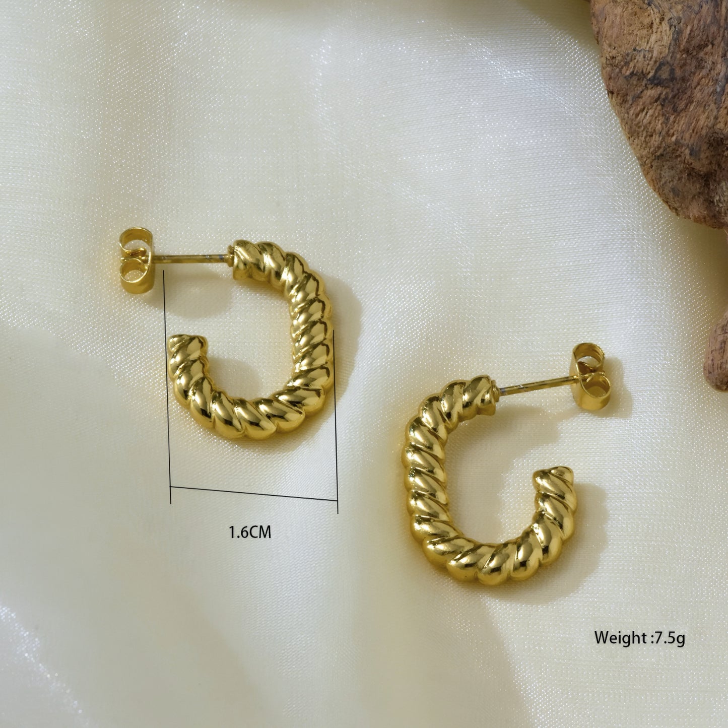 Twisted G Earring Pair