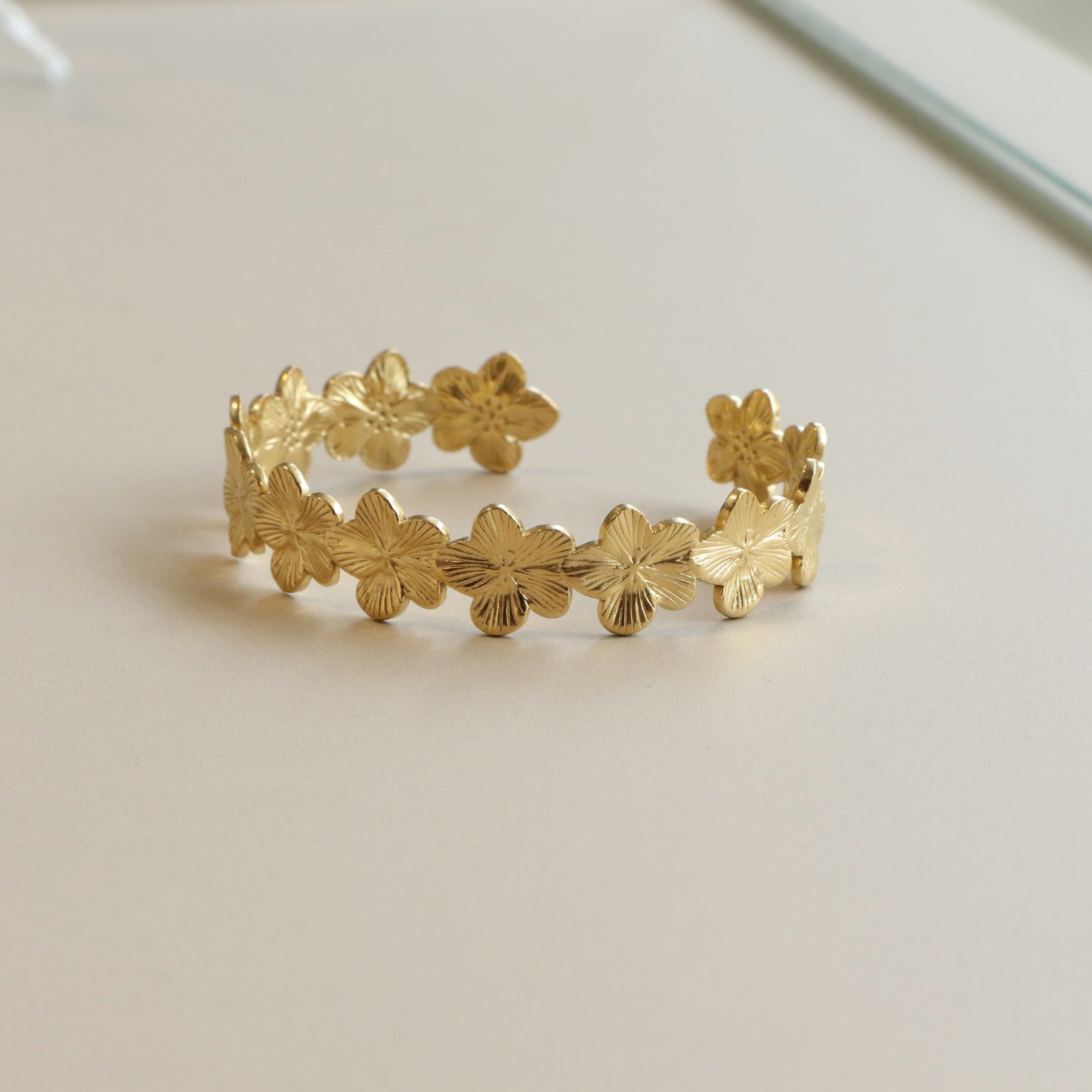 Flora Bracelet Bangle