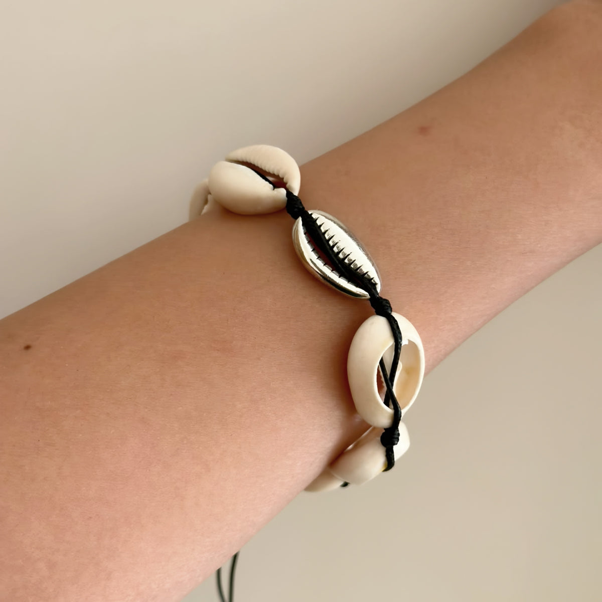Natural Seashell With Gold or Silver Shell bracelet