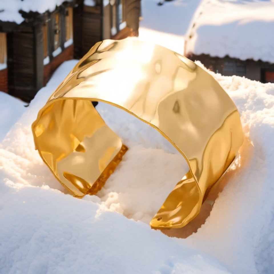 Kalopsia Wrist Cuff Bangle
