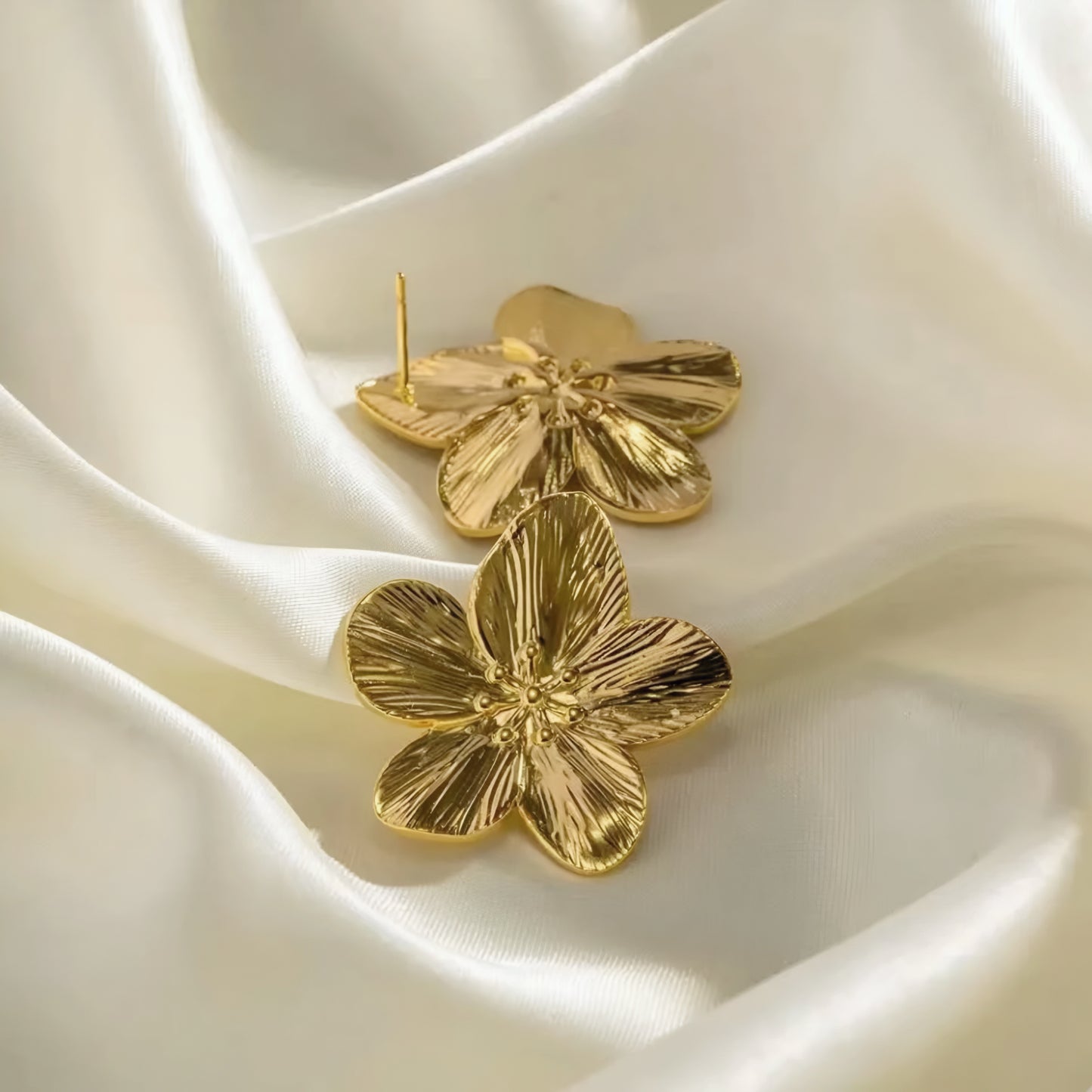 Vintage Big Flower Stud Earring