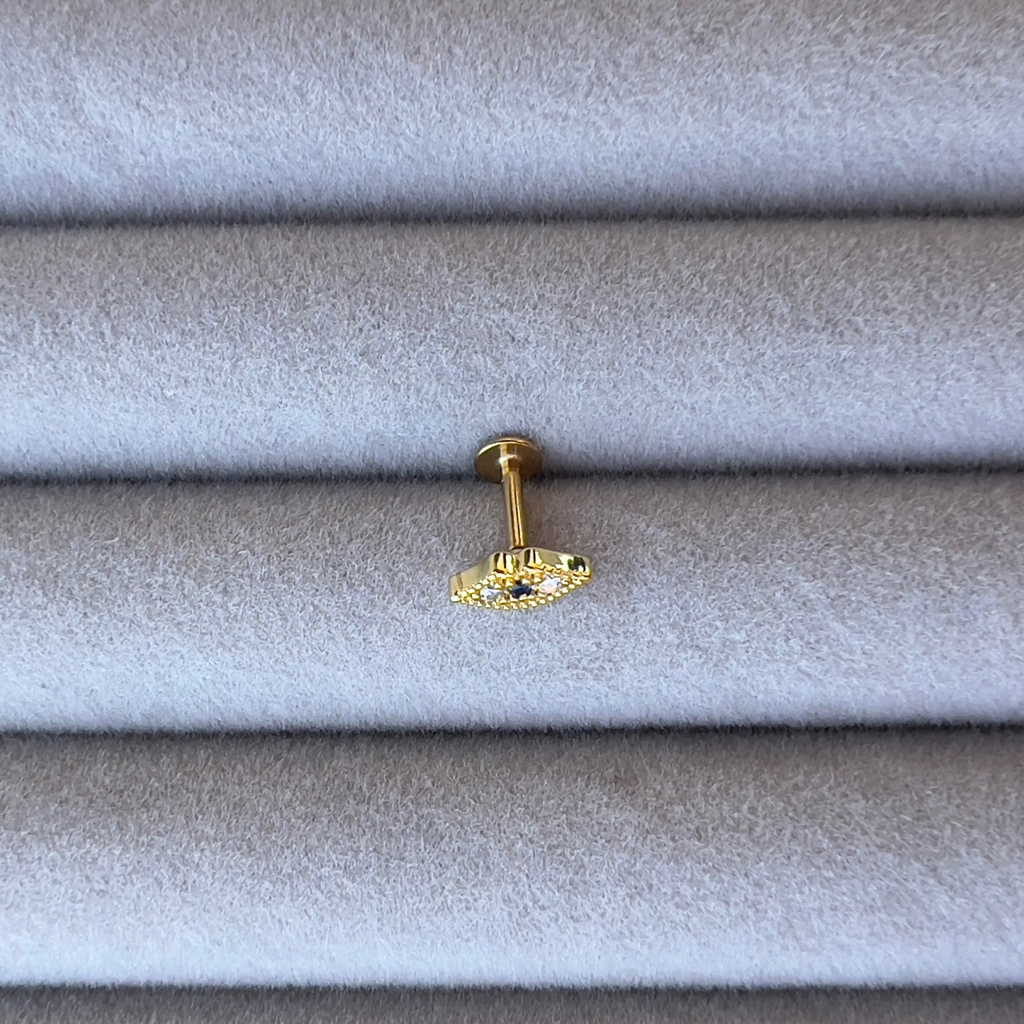 Eye blue zircon Flat Ear Piercing