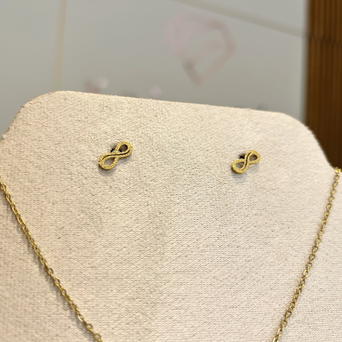 Infinity Design Set Necklace & Earring