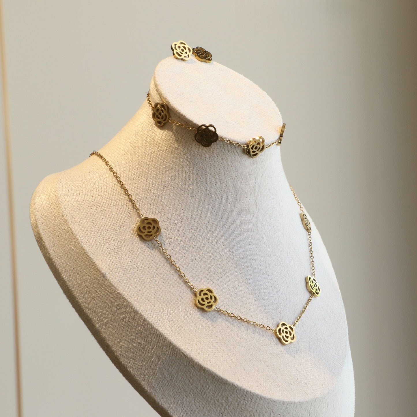 Flower Necklace Bracelet Earring set