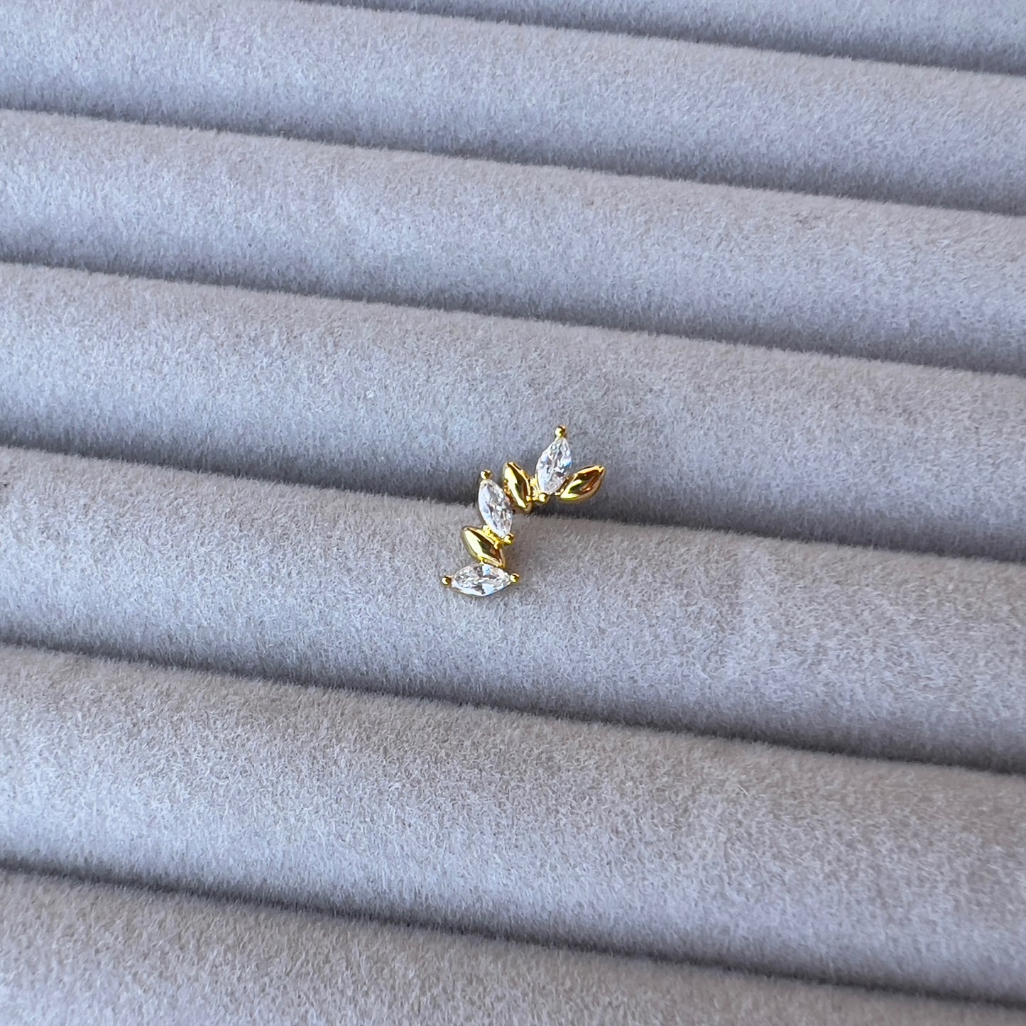 Curve Zircon Ear Piercing