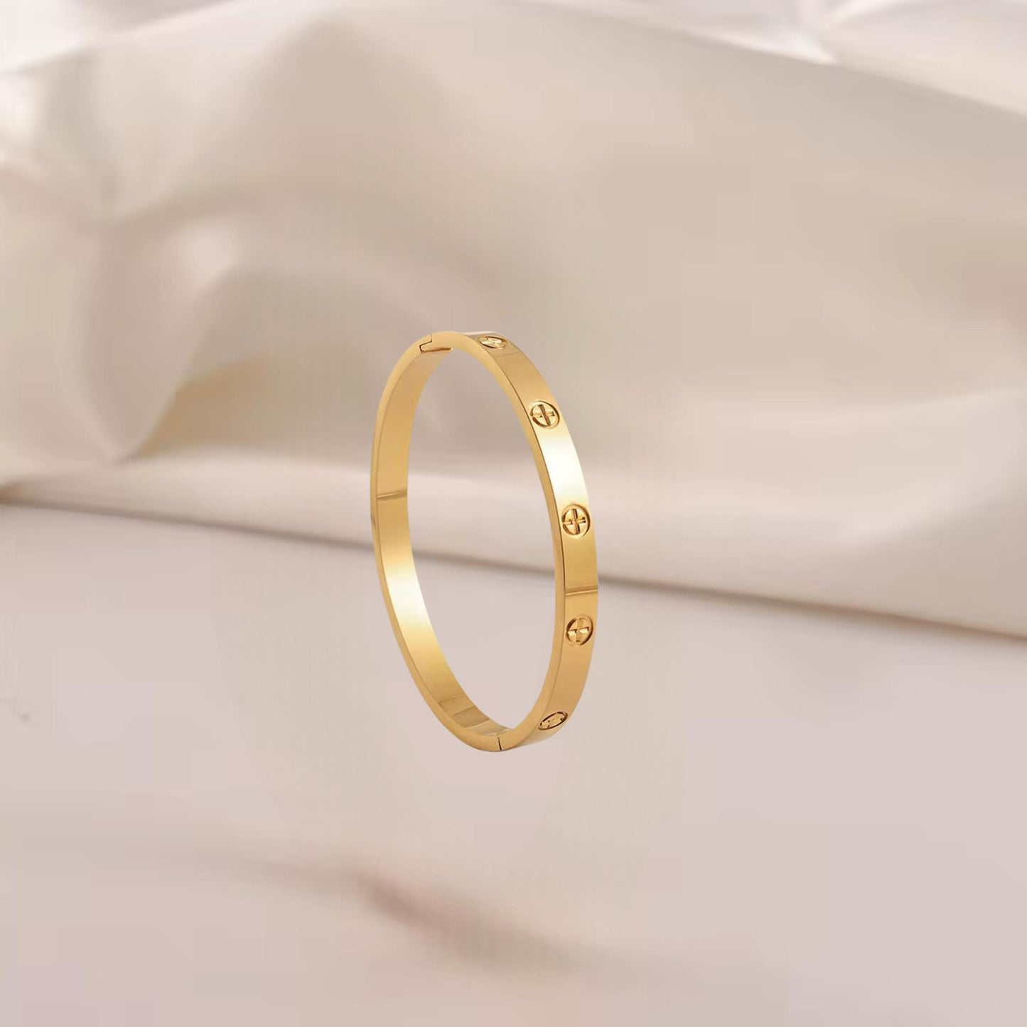 Screw Bangle