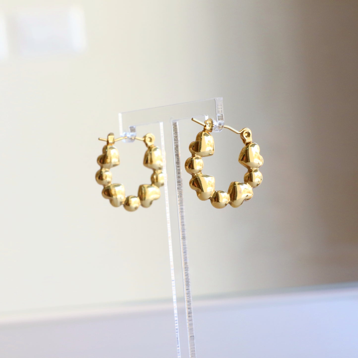 Round Hearts Earring Pair