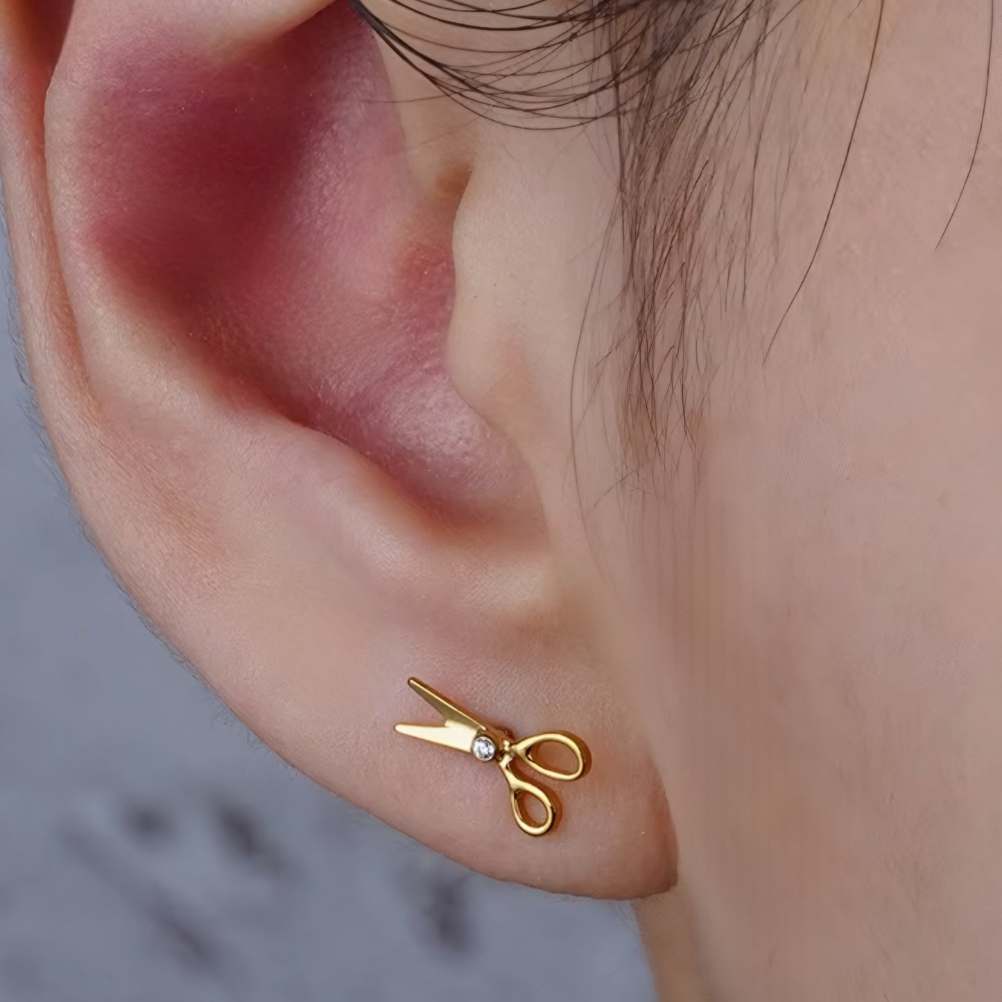 Titanium Tiny Scissors Flat Ear Piercing