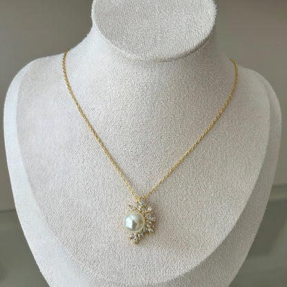 Pearl Zircon Shinny Necklace Pendant