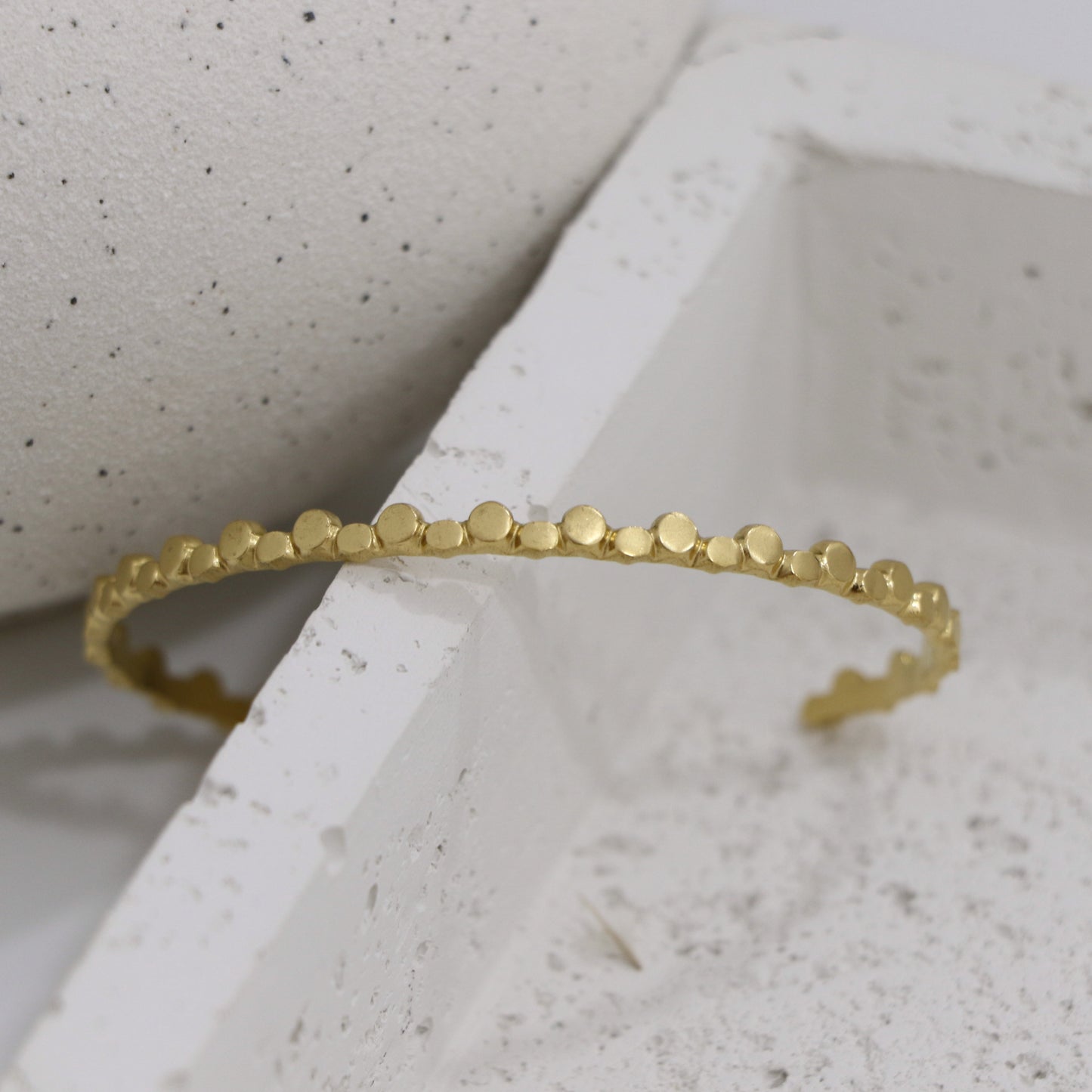 Round Doted Bracalet