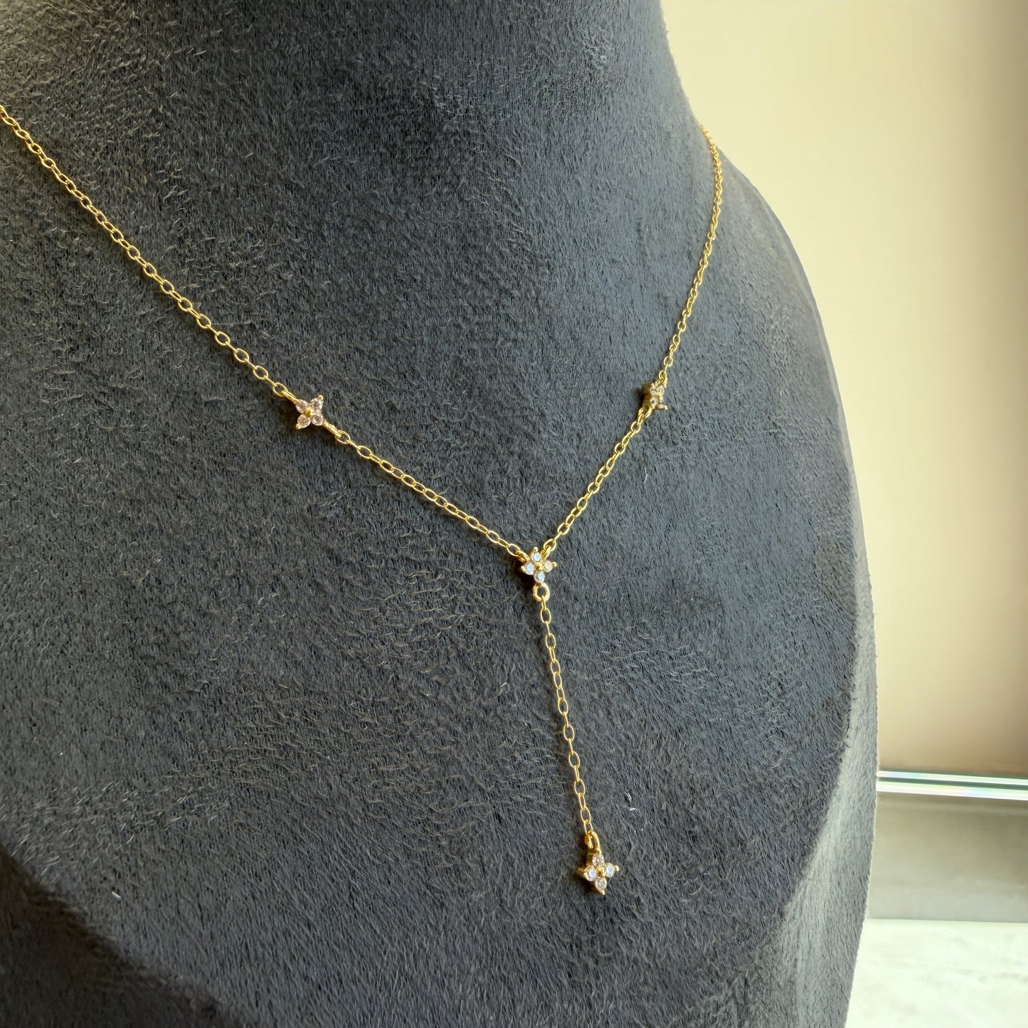 Kalopsia Y-shaped Necklace
