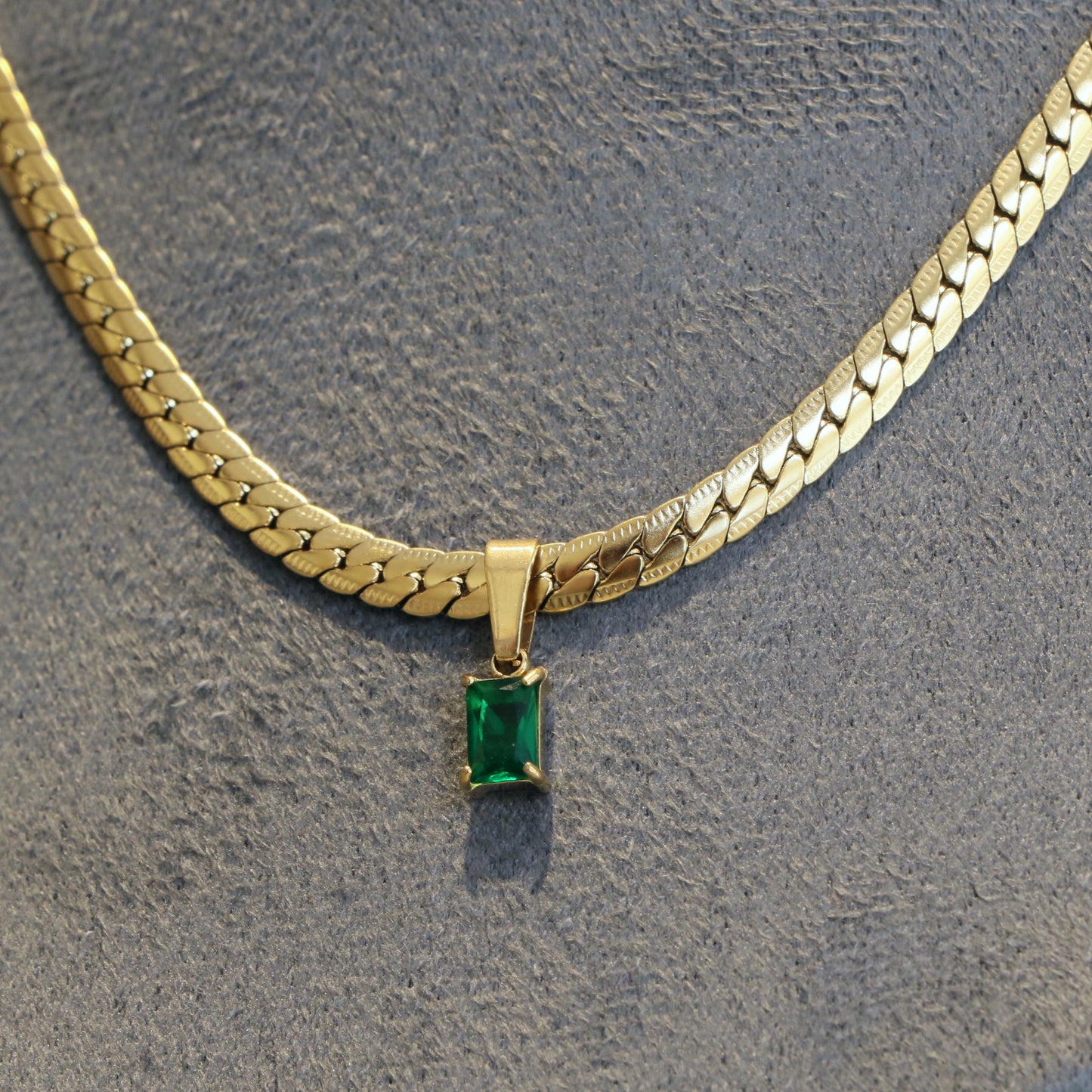 Flat Snake Zircon Pendant Chain