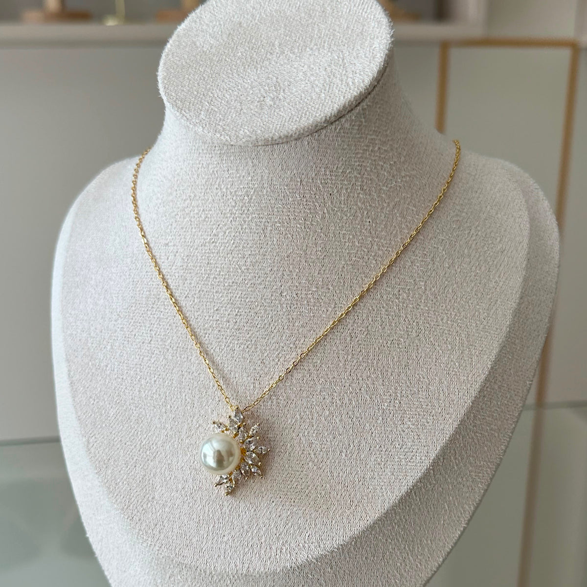 Pearl Zircon Shinny Necklace Pendant
