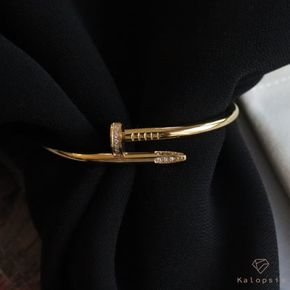 Nail Zircon Bangle