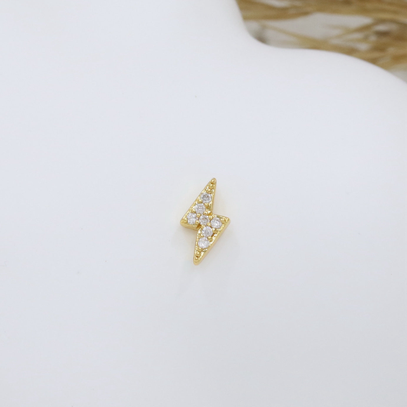 1pcs Flat Ear Piercing